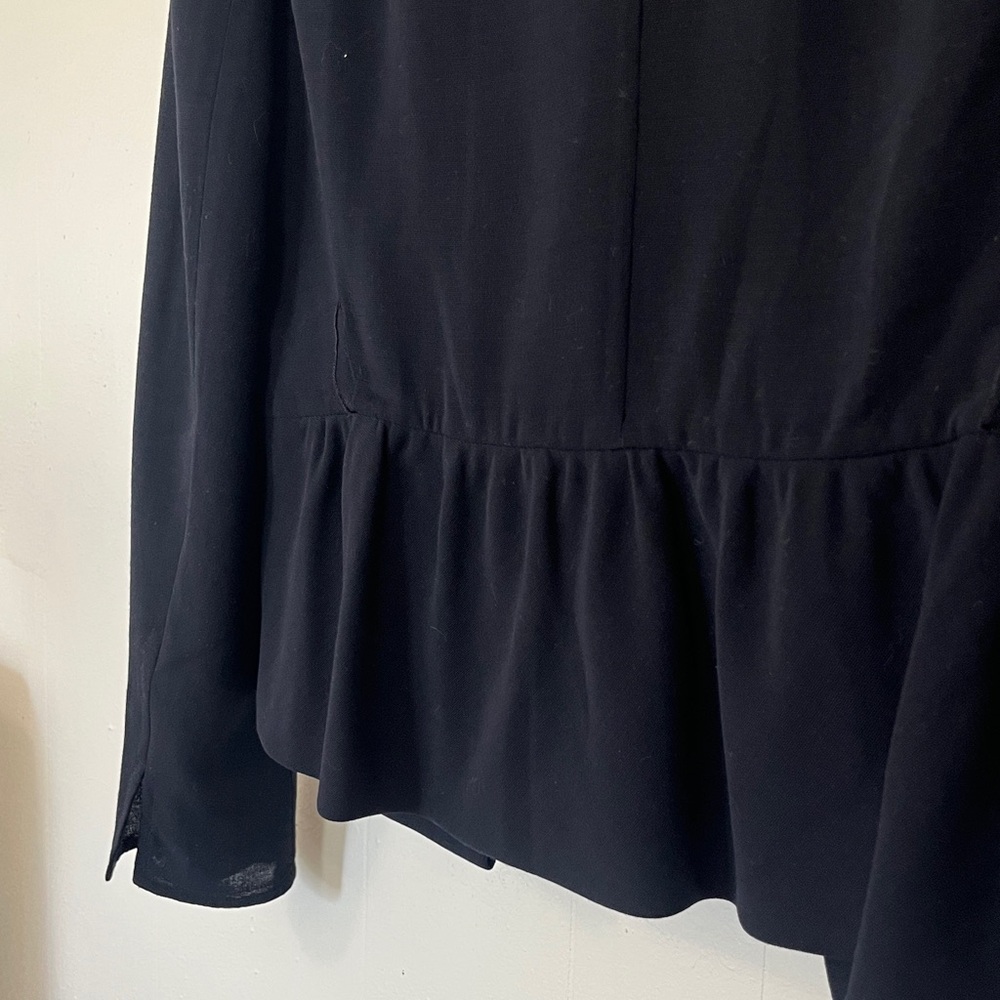 Akris Black Wool Peplum Hem French Cuff
 Women's Blazer size 10 - Picture 6 of 13